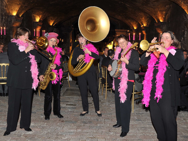 Les Swing Ladies, Mariages