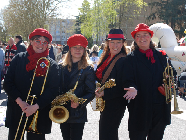 Les Swing Ladies, Fte Quartier